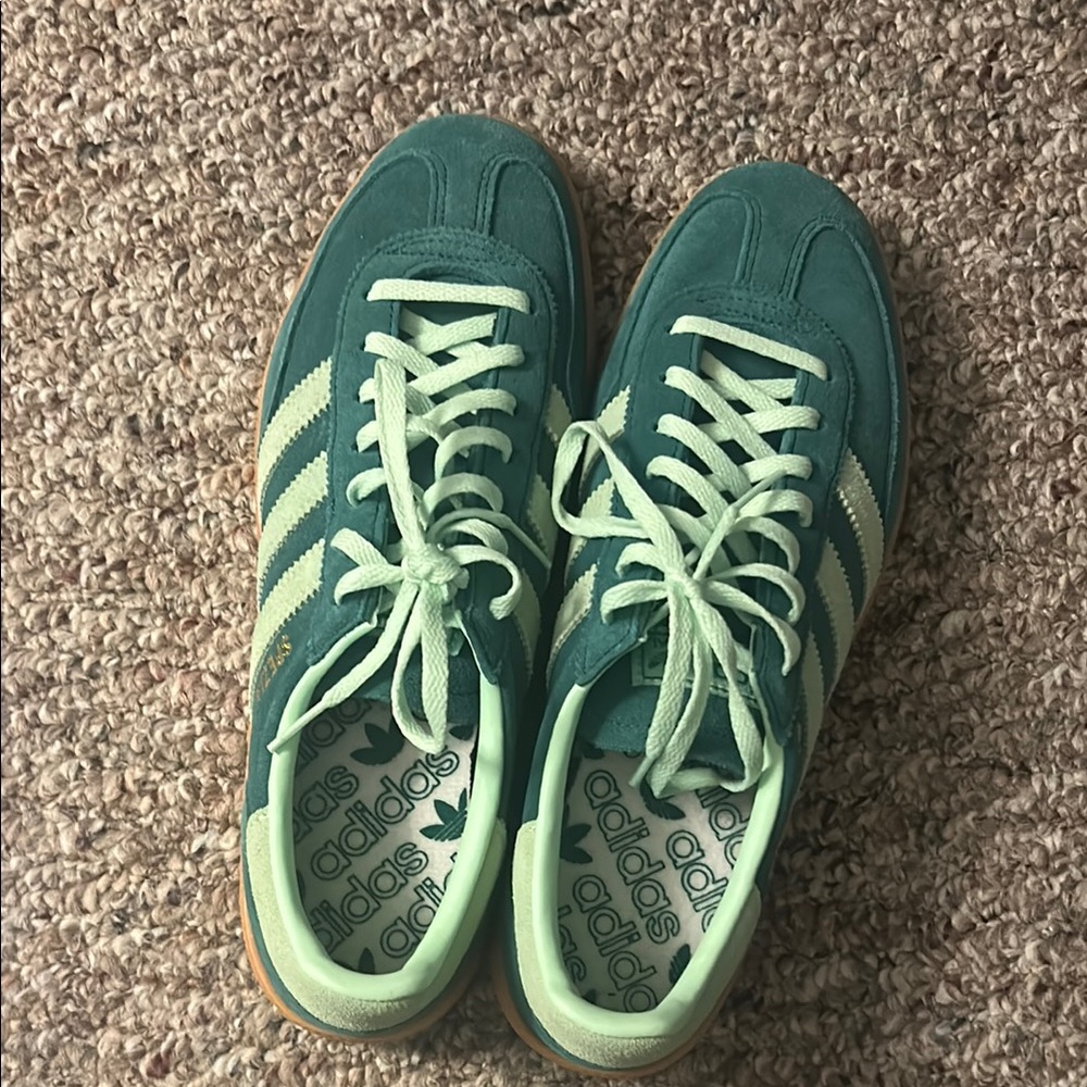 Adidas green and teal shoes - Picture 4 of 5